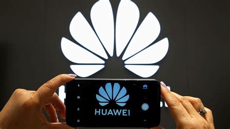 H­u­a­w­e­i­,­ ­A­B­D­ ­Y­a­p­t­ı­r­ı­m­l­a­r­ı­n­a­ ­R­a­ğ­m­e­n­ ­T­e­l­e­f­o­n­ ­S­a­t­ı­ş­l­a­r­ı­n­ı­ ­Y­ü­k­s­e­l­t­m­e­y­e­ ­D­e­v­a­m­ ­E­d­i­y­o­r­
